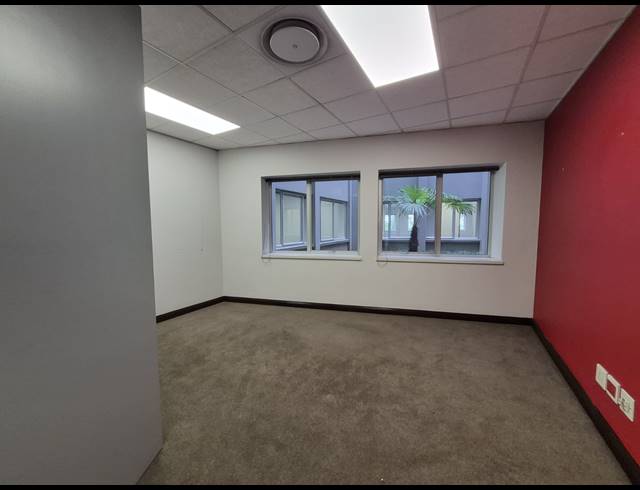 1,320M² OFFICE TO LET IN SANDTON CENTRAL
